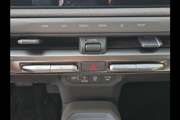 Kia EV3 Plus 81.4 kWh | Dodehoek Assistentie | Adapt. Cruise | Stoel- En Stuurverwarming | CarPlay/Android Auto | Wireless Charging Mobiel |