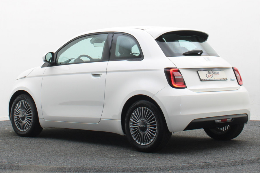 Fiat 500 Icon 42 kWh SOH 94,5%, Virtual Cockpit, Apple Carplay, Lane Assist, 16"