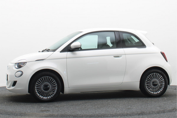 Fiat 500 Icon 42 kWh SOH 94,5%, Virtual Cockpit, Apple Carplay, Lane Assist, 16"