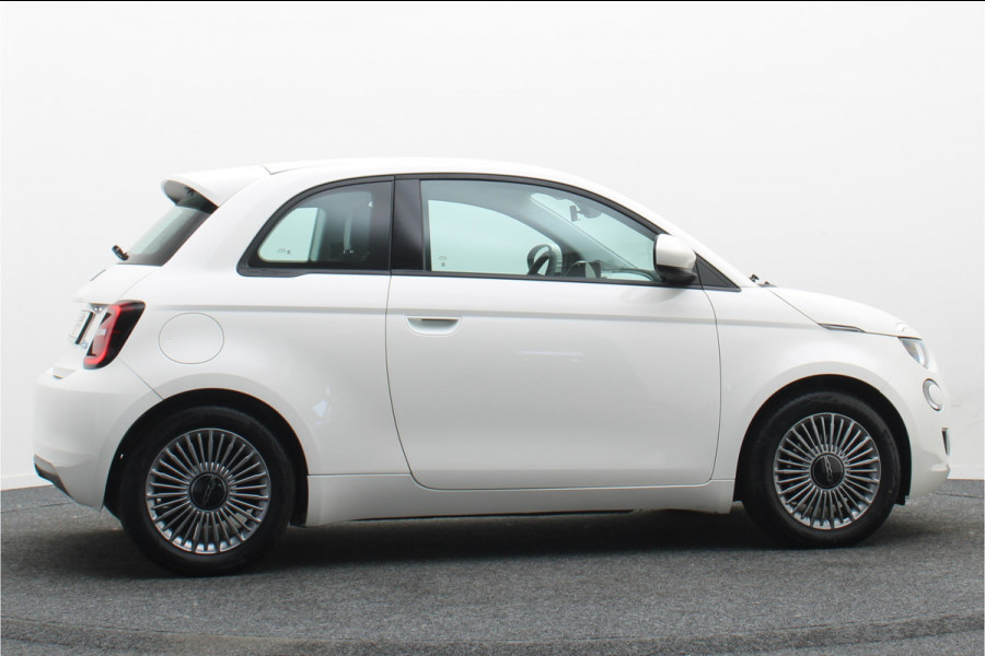 Fiat 500 Icon 42 kWh SOH 94,5%, Virtual Cockpit, Apple Carplay, Lane Assist, 16"