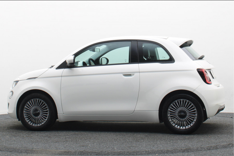 Fiat 500 Icon 42 kWh SOH 94,5%, Virtual Cockpit, Apple Carplay, Lane Assist, 16"