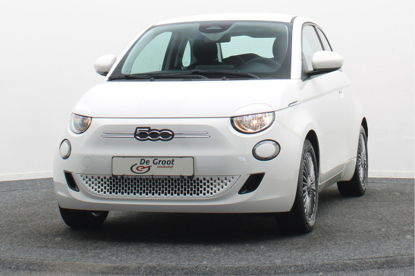 Fiat 500 Icon 42 kWh SOH 94,5%, Virtual Cockpit, Apple Carplay, Lane Assist, 16"
