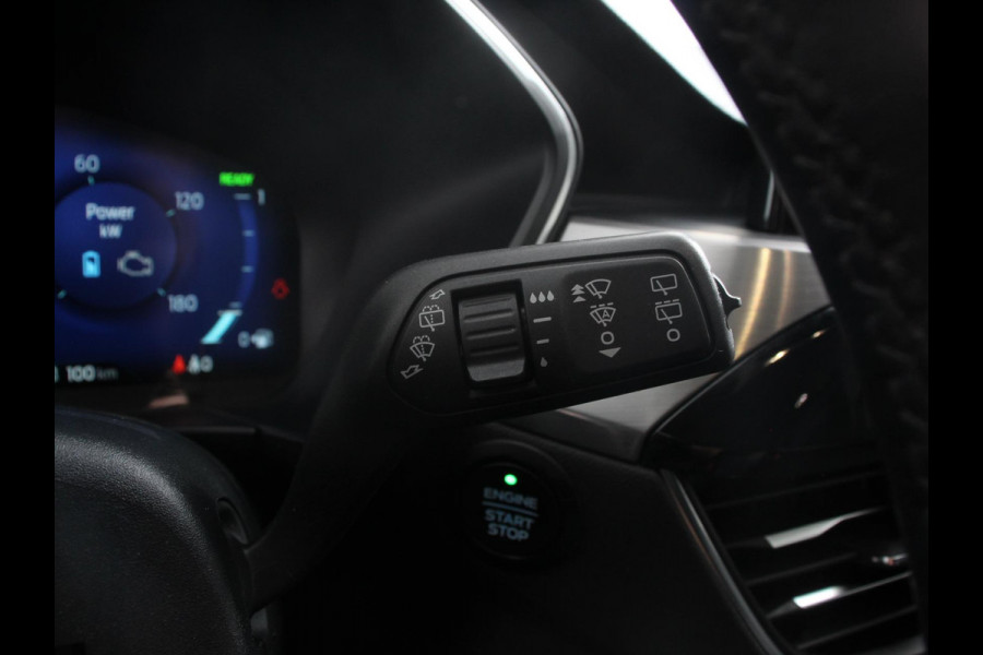 Ford Kuga 2.5 PHEV Vignale Climate control Adaptieve cruise control Led Lichtmetalen velgen Parkeersensoren Camera Stoelverwarming Stuurverwarming Navigatie Apple carplay/ Android Auto Trekhaak