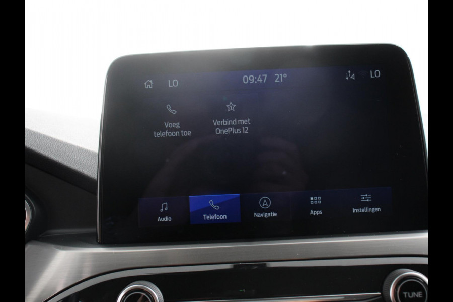Ford Kuga 2.5 PHEV Vignale Climate control Adaptieve cruise control Led Lichtmetalen velgen Parkeersensoren Camera Stoelverwarming Stuurverwarming Navigatie Apple carplay/ Android Auto Trekhaak