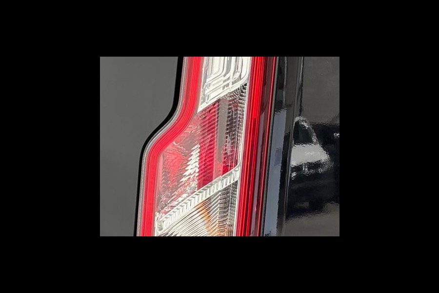 Ford Transit Custom 300 2.0 TDCI L2H1 Trend Navigatie Parkeersensoren Cruise control Apple Carplay Android auto