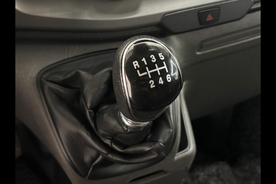 Ford Transit Custom 300 2.0 TDCI L2H1 Trend Navigatie Parkeersensoren Cruise control Apple Carplay Android auto