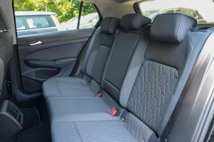 Volkswagen Golf 1.5 eHybrid R-line | Carplay | Cruise | Led | Facelift