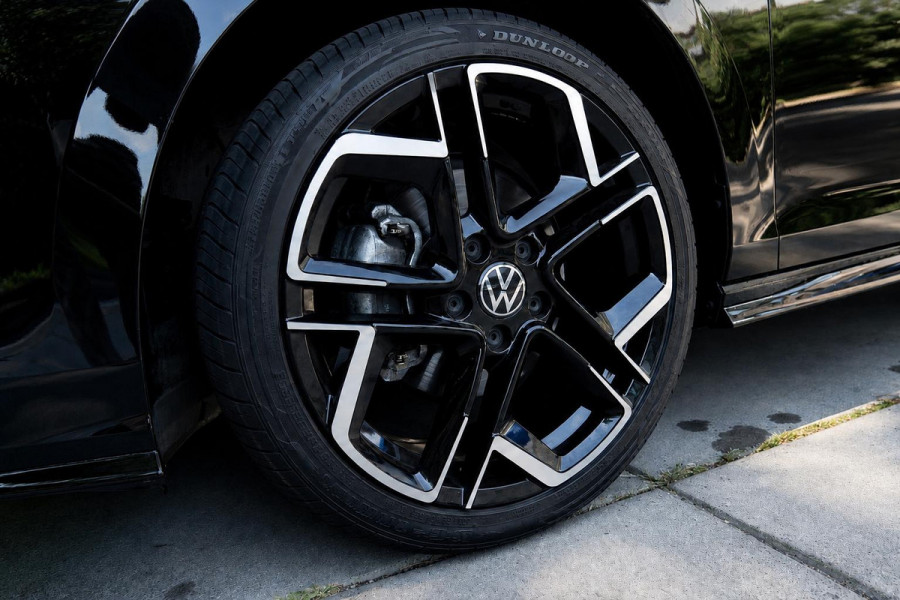 Volkswagen Golf 1.5 eHybrid R-line | Carplay | Cruise | Led | Facelift