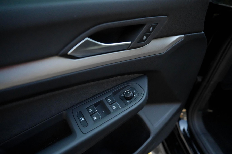 Volkswagen Golf 1.5 eHybrid R-line | Carplay | Cruise | Led | Facelift