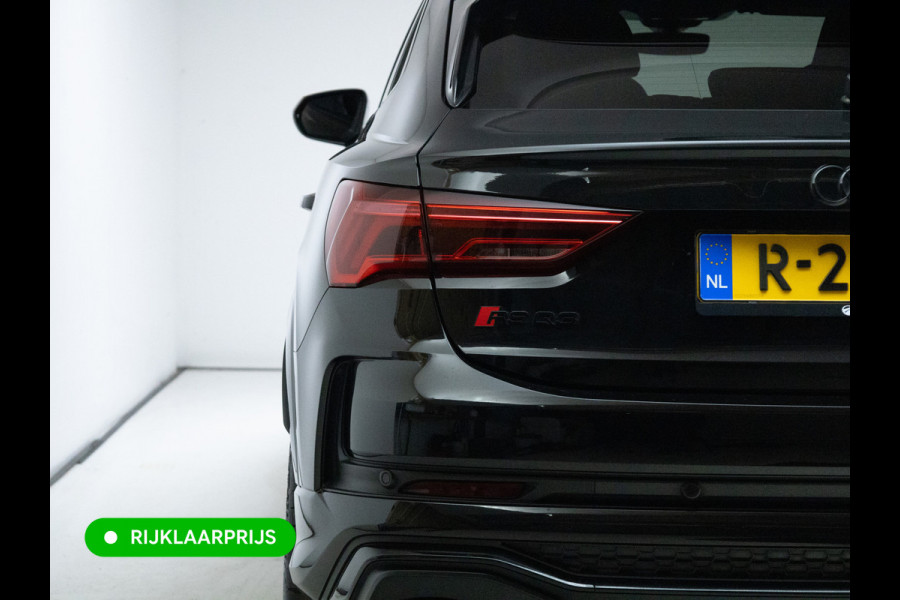 Audi RS Q3 Sportback RSQ3 2.5 TFSI Quattro | Ruitjesleer | Panoramadak | Adaptive cruise | Wegklapbare trekhaak | Sonos | Navigatie El.verstelbare stoelen met stoelverwarming, Carplay/Android auto, 360 camera, Electrische achterklep