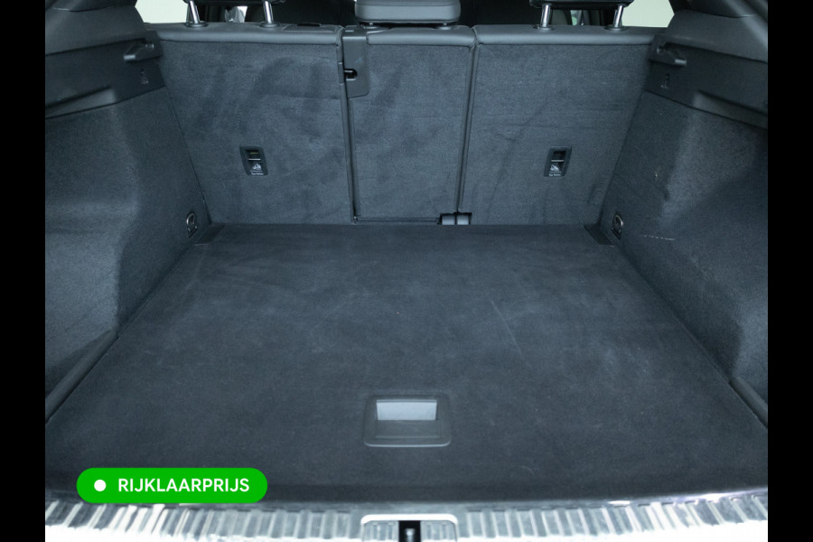 Audi RS Q3 Sportback RSQ3 2.5 TFSI Quattro | Ruitjesleer | Panoramadak | Adaptive cruise | Wegklapbare trekhaak | Sonos | Navigatie El.verstelbare stoelen met stoelverwarming, Carplay/Android auto, 360 camera, Electrische achterklep