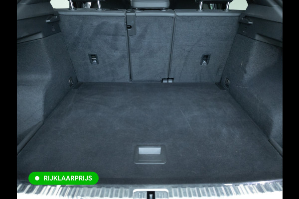 Audi RS Q3 Sportback RSQ3 2.5 TFSI Quattro | Ruitjesleer | Panoramadak | Adaptive cruise | Wegklapbare trekhaak | Sonos | Navigatie El.verstelbare stoelen met stoelverwarming, Carplay/Android auto, 360 camera, Electrische achterklep
