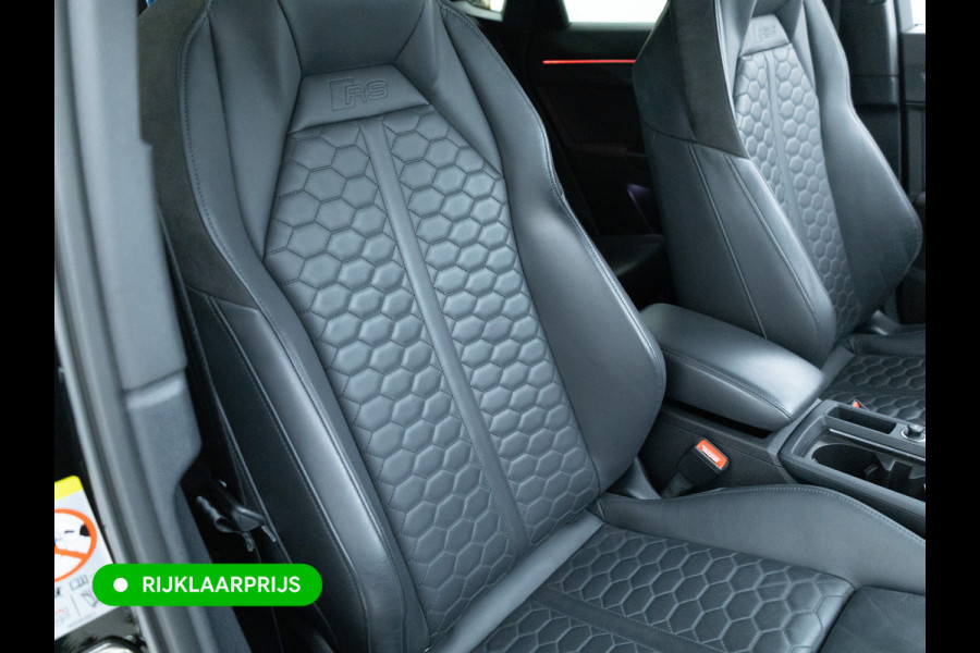 Audi RS Q3 Sportback RSQ3 2.5 TFSI Quattro | Ruitjesleer | Panoramadak | Adaptive cruise | Wegklapbare trekhaak | Sonos | Navigatie El.verstelbare stoelen met stoelverwarming, Carplay/Android auto, 360 camera, Electrische achterklep