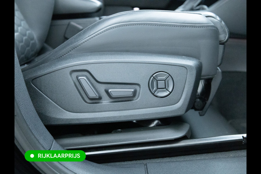 Audi RS Q3 Sportback RSQ3 2.5 TFSI Quattro | Ruitjesleer | Panoramadak | Adaptive cruise | Wegklapbare trekhaak | Sonos | Navigatie El.verstelbare stoelen met stoelverwarming, Carplay/Android auto, 360 camera, Electrische achterklep
