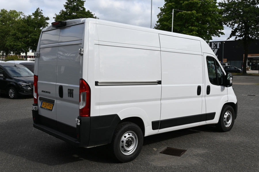 Fiat Ducato L2H2 2.2 MultiJet 140 pk 3.5t Camera, Cruise control, 270 Graden deuren