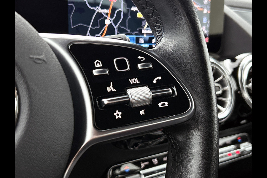 Mercedes-Benz B-Klasse 180 Business Solution Luxury Trekhaak | Parkeerpakket met achteruitrijcamera | Ledkoplampen | Sfeerverlichting | Stoelverwarming. Inclusief 24 maanden MB Certified garantie voor Europa.