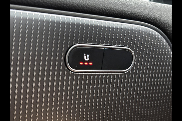 Mercedes-Benz B-Klasse 180 Business Solution Luxury Trekhaak | Parkeerpakket met achteruitrijcamera | Ledkoplampen | Sfeerverlichting | Stoelverwarming. Inclusief 24 maanden MB Certified garantie voor Europa.