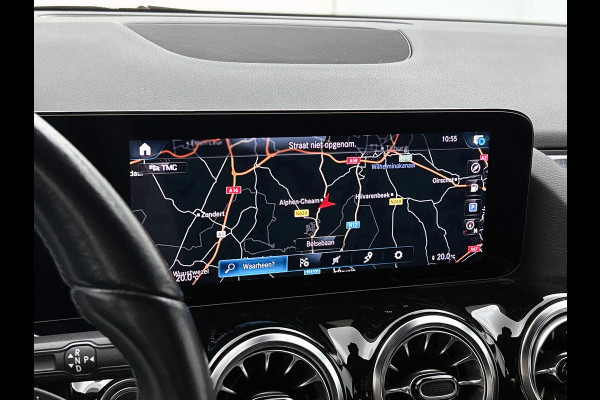 Mercedes-Benz B-Klasse 180 Business Solution Luxury Trekhaak | Parkeerpakket met achteruitrijcamera | Ledkoplampen | Sfeerverlichting | Stoelverwarming. Inclusief 24 maanden MB Certified garantie voor Europa.