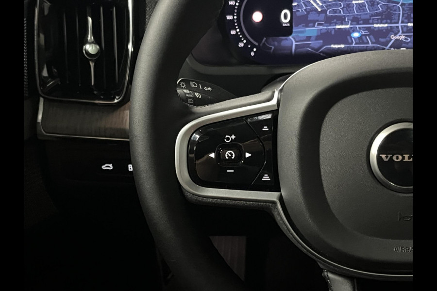 Volvo XC90 2.0 T8 Plug-in hybrid AWD Ultra Dark Luchtvering | Bowers & Wilkins | Adapt. cruise | Open dak | Massage | 360 camera | Head-up | Stoelventilatie/-verwarming | 22" wielen
