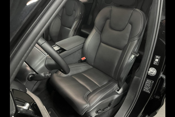 Volvo XC90 2.0 T8 Plug-in hybrid AWD Ultra Dark Luchtvering | Bowers & Wilkins | Adapt. cruise | Open dak | Massage | 360 camera | Head-up | Stoelventilatie/-verwarming | 22" wielen