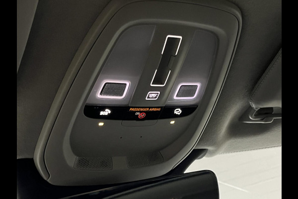 Volvo XC90 2.0 T8 Plug-in hybrid AWD Ultra Dark Luchtvering | Bowers & Wilkins | Adapt. cruise | Open dak | Massage | 360 camera | Head-up | Stoelventilatie/-verwarming | 22" wielen