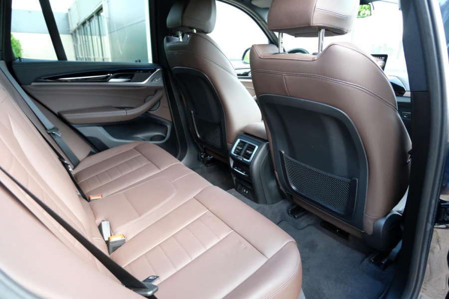 BMW iX3 High Executive 80 kWh | M Sport | Panoramadak | Trekhaak wegklapbaar | Harman/kardon | Keyless entry | Sportstoelen | Stoelverwarming | 360 graden camera | Head Up Display