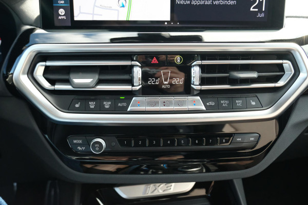 BMW iX3 High Executive 80 kWh | M Sport | Panoramadak | Trekhaak wegklapbaar | Harman/kardon | Keyless entry | Sportstoelen | Stoelverwarming | 360 graden camera | Head Up Display