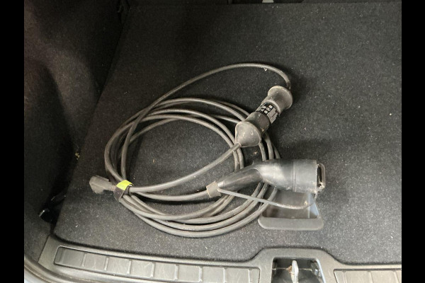 Volvo XC40 1.5 T5 Recharge R-Design 211 PK | Stoelverwarming | Dealeronderhouden | Camera | Adaptive Cruise |