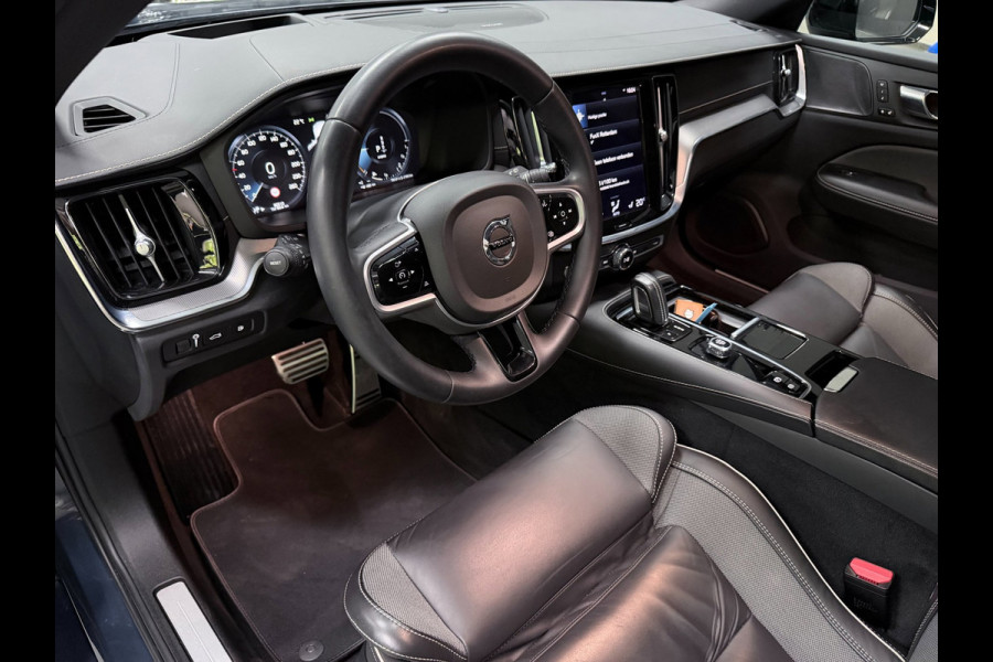 Volvo V60 2.0 T6 AWD R-Design LONG-RANGE BLACK-LINE PANO/LEDER/H-UP/H&K/STOEL-M/ADAPT-CRUISE/DAB/CARPLAY/CAM///