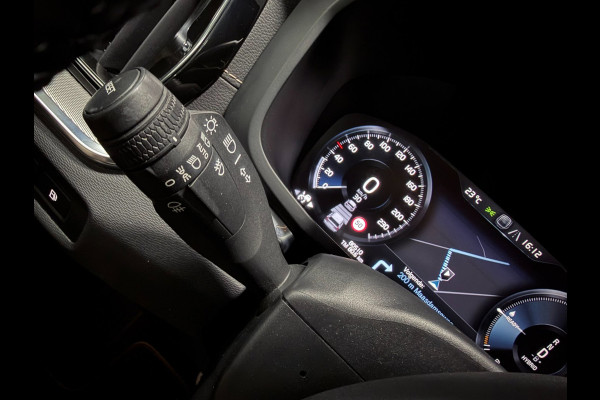 Volvo V60 2.0 T6 AWD R-Design LONG-RANGE BLACK-LINE PANO/LEDER/H-UP/H&K/STOEL-M/ADAPT-CRUISE/DAB/CARPLAY/CAM///