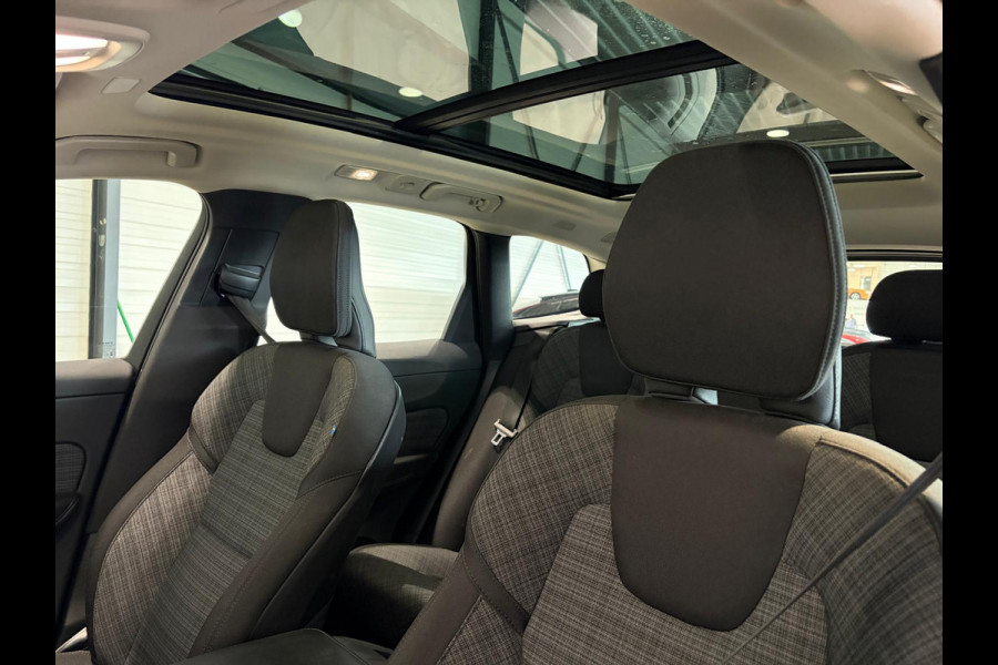 Volvo XC60 T6 Aut. Long Range Core Bright Parkeercamera 350pk