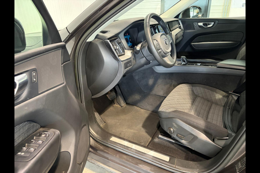 Volvo XC60 T6 Aut. Long Range Core Bright Parkeercamera 350pk