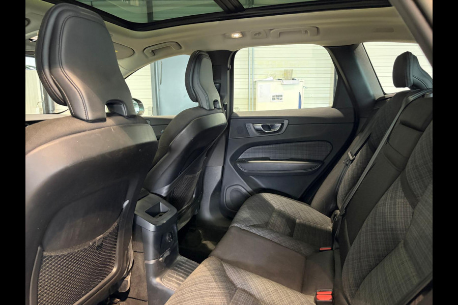 Volvo XC60 T6 Aut. Long Range Core Bright Parkeercamera 350pk