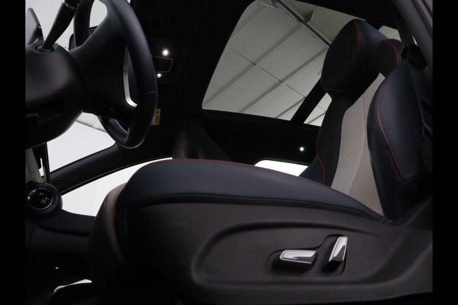 BYD ATTO 3 Comfort 60 kWh | Warmtepomp | 92.5% SOH | 3-Fase | Panoramadak | Adaptive cruise | 360 camera | DAB+ | Carplay | Dodehoek detectie | Leder