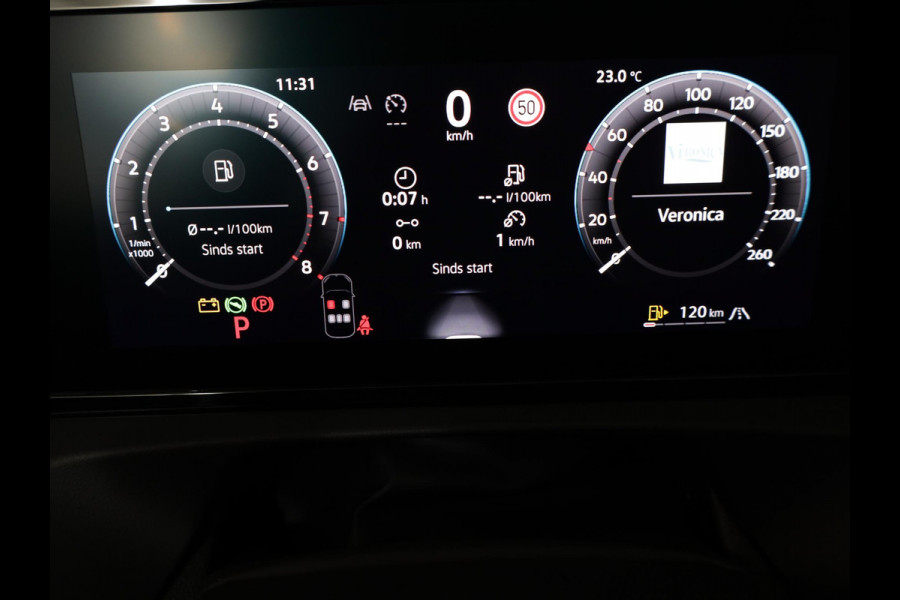 Volkswagen Tiguan 1.5 eTSI Life Edition 130 pk Automaat (DSG) | Verlengde garantie | Navigatie | Panoramadak | Trekhaak (wegklapbaar) | Parkeersensoren (Park assist) | Achteruitrijcamera |
