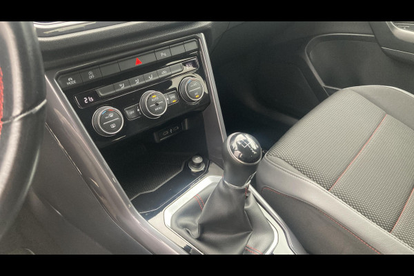 Volkswagen T-Roc 1.5 TSI Sport | Camera | Acc | Led | Clima