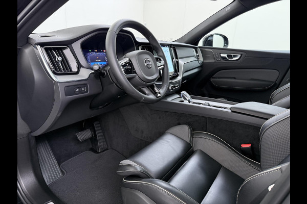Volvo XC60 2.0 T6 Plug-in hybrid AWD Plus Black Edition TOPSTAAT! | DEALER ONDERHOUDEN | 100% ONGEVAL VERLEDEN VRIJ | TREKHAAK | HARMAN KARDON | 360 CAMERA| MEMORY STOELEN| ACHTERBANK VERWARMD|