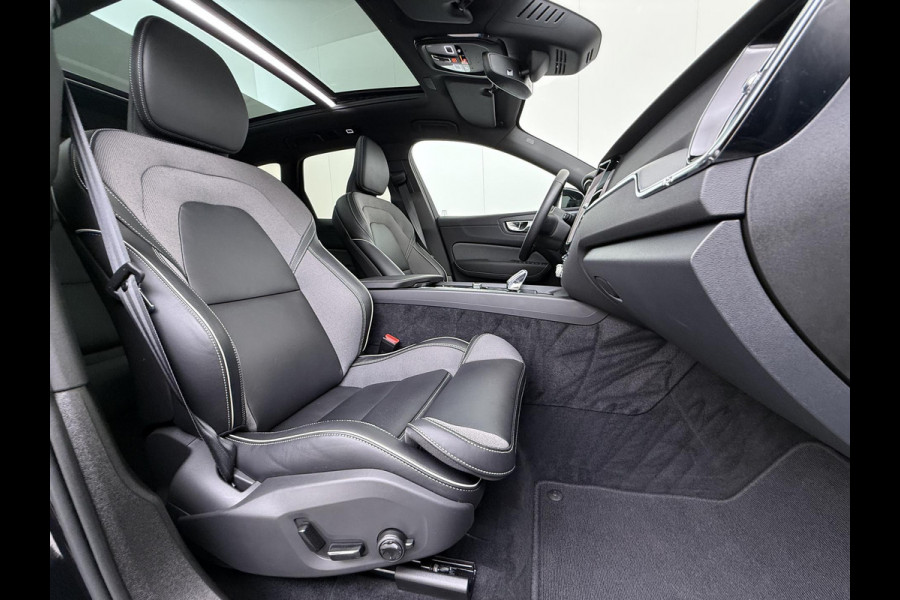 Volvo XC60 2.0 T6 Plug-in hybrid AWD Plus Black Edition TOPSTAAT! | DEALER ONDERHOUDEN | 100% ONGEVAL VERLEDEN VRIJ | TREKHAAK | HARMAN KARDON | 360 CAMERA| MEMORY STOELEN| ACHTERBANK VERWARMD|