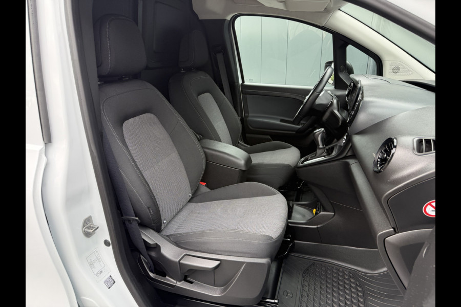 Mercedes-Benz eCitan 112 Pro L2H1 / 51 kWh / 6.716 KM / LED HIGH PERFORMANCE KOPLAMPEN / CAMERA / ECC / TREKHAAK / STOELVERW
