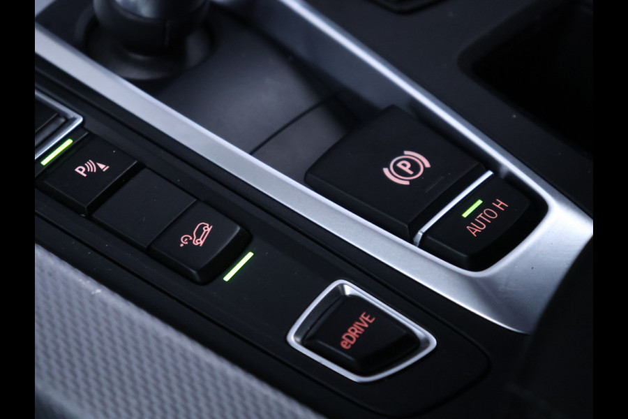 BMW X5 xDrive40e iPerformance High Executive M Sport [TREKHAAK UITKLAPBAAR, SCHUIFKANTELDAK, APPLE CARPLAY, ANDROID, MEMORY SEATS, STOELVERWARMING, CAMERA, CRUISE, PDC V+A, CLIMATE, NIEUWSTAAT]