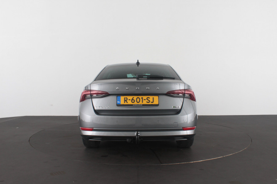 Škoda Octavia 1.5 e-TSI Tour Editie > Trekhaak/ACC/18 inch/Keyless/All season banden
