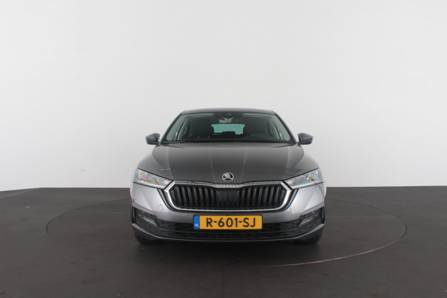 Škoda Octavia 1.5 e-TSI Tour Editie > Trekhaak/ACC/18 inch/Keyless/All season banden