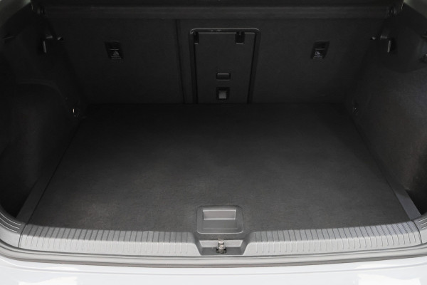Volkswagen Golf 1.0 eTSI DSG Life Virtual Cockpit, Sfeerverlichting, Climate, ACC, Apple Carplay, PDC, 17''