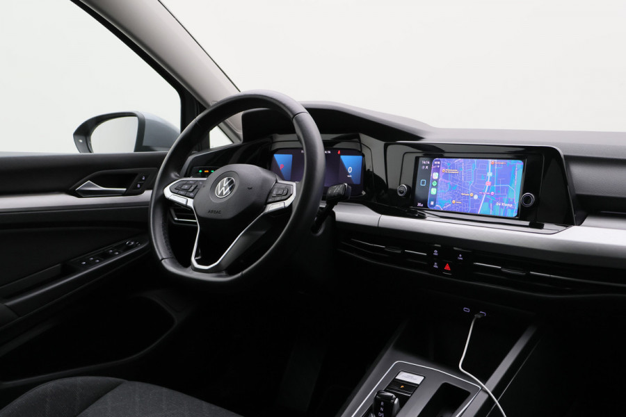 Volkswagen Golf 1.0 eTSI DSG Life Virtual Cockpit, Sfeerverlichting, Climate, ACC, Apple Carplay, PDC, 17''