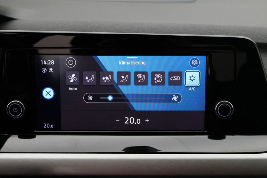Volkswagen Golf 1.0 eTSI DSG Life Virtual Cockpit, Sfeerverlichting, Climate, ACC, Apple Carplay, PDC, 17''