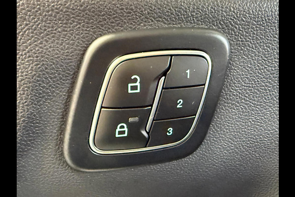 Ford Kuga 2.5 FHEV ST-LINE X Camera, Heads Up Display, carplay, Stoel/Stuurwielverwarmig
