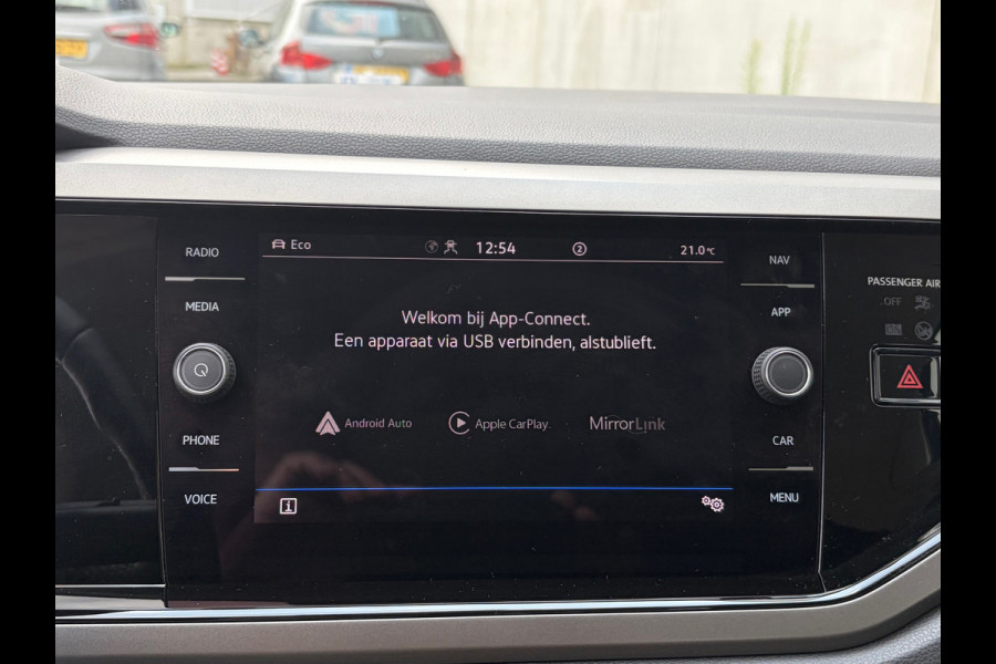 Volkswagen Polo 1.0 TSI Comfortline Business / carplay