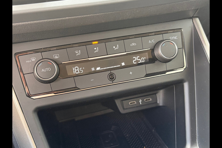 Volkswagen Polo 1.0 TSI Comfortline Business / carplay