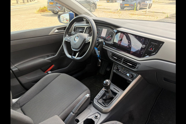 Volkswagen Polo 1.0 TSI Comfortline Business / carplay