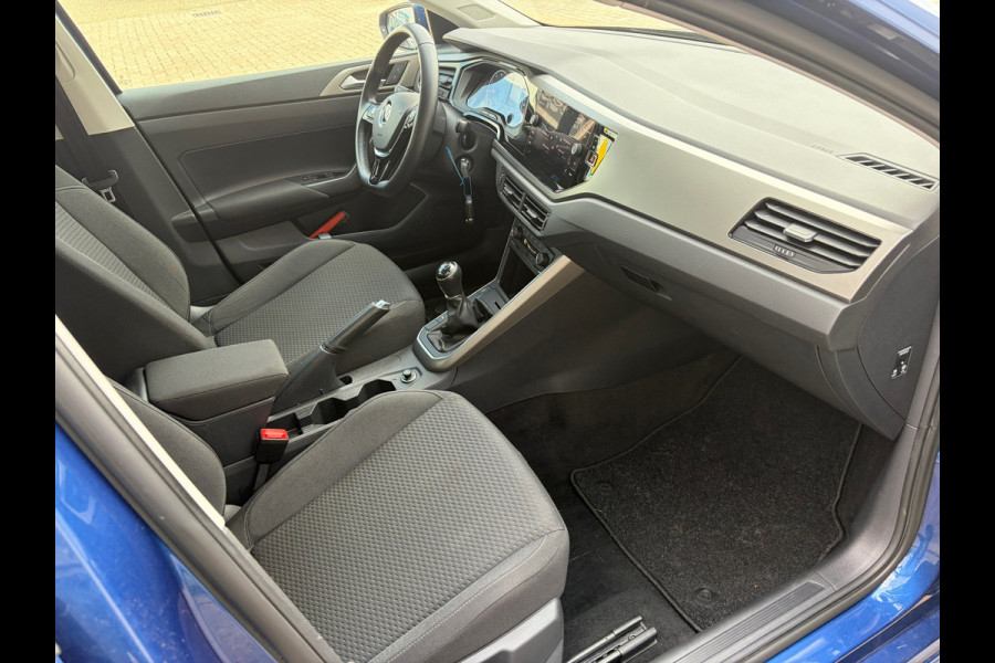 Volkswagen Polo 1.0 TSI Comfortline Business / carplay